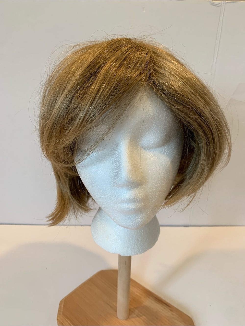 Louis Ferre Original Dark Blond Short Layered Women's Modacrylic Fiber Wig